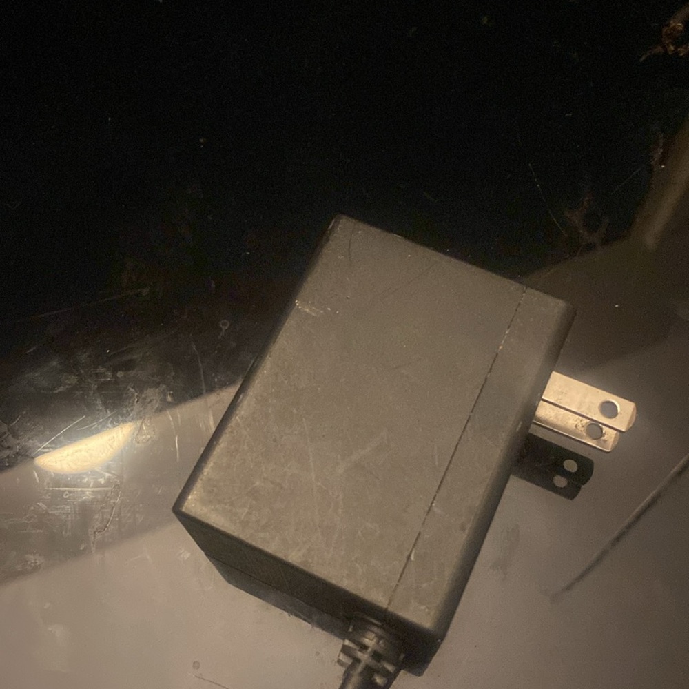 Nintendo switch charger - Picture 2 of 6